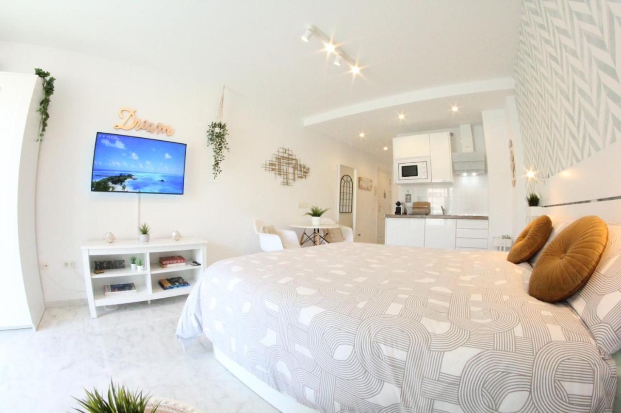Апартаменты Torremolinos - New Central Studio Plata With Balcony Экстерьер фото